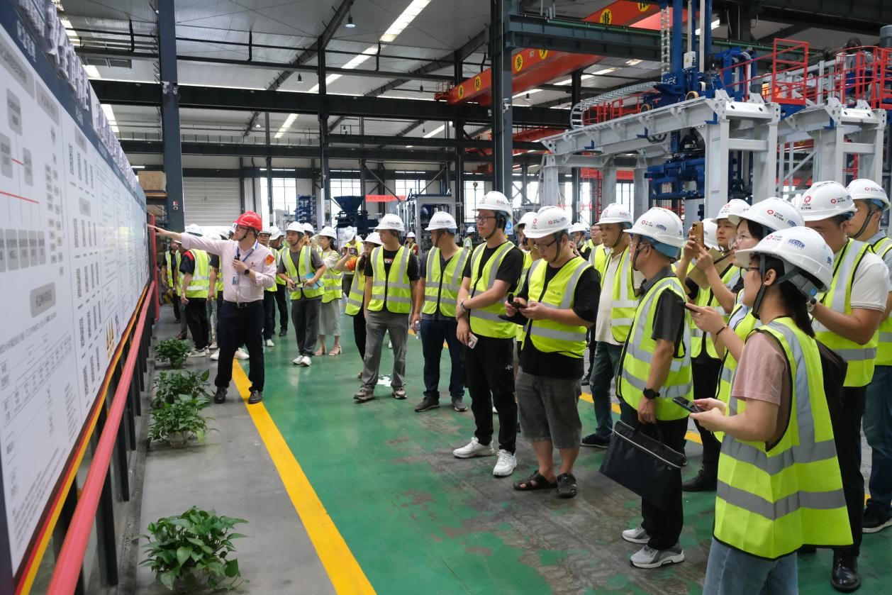 福建泉州台商区安全生产标准化工作专班走进世界杯下注股份