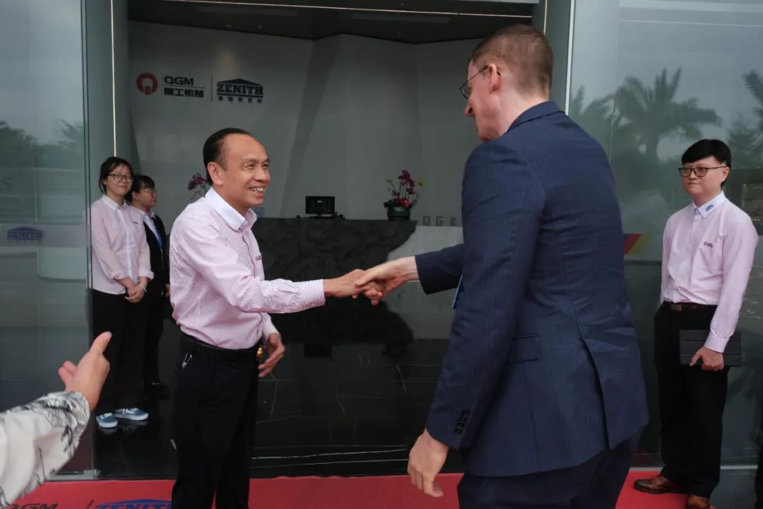 德国驻广州总领事鲁彦莅临世界杯下注参观考察
