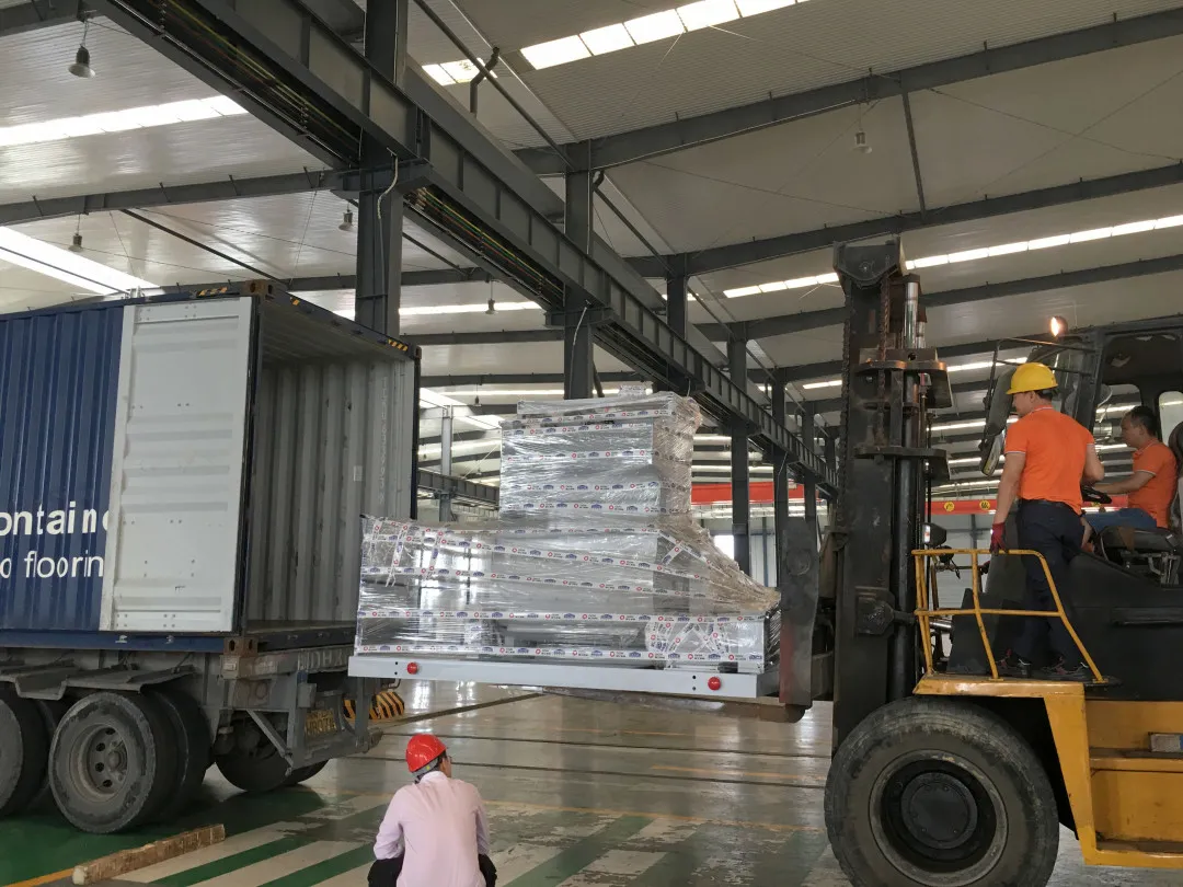 项目发货|世界杯下注QT6全自动砌块成型机生产线发货乌拉圭，助力市政建设！