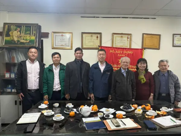 世界杯下注股份副总经理傅国华带队拜访越南建筑材料协会 推动中越建材行业交流合作