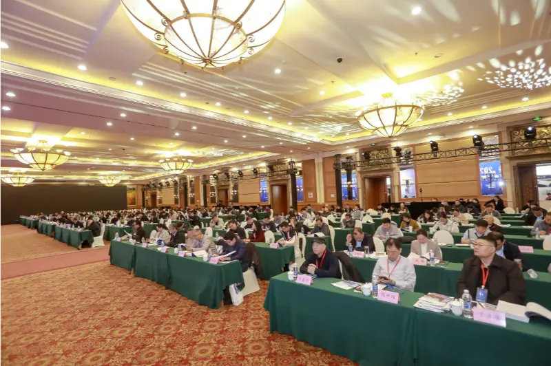 世界杯下注股份出席第九届京津冀及周边地区工业固废综合利用论坛 聚焦绿色智能固废制砖技术创新