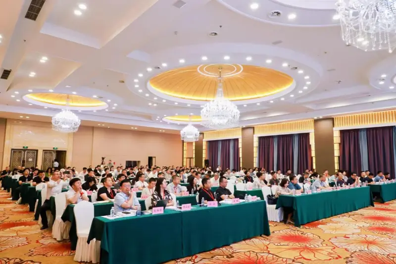 Quangong Machinery Co., Ltd. se účastní 4. technické výměnné konference o komplexním využití uhelného tuhého odpadu
